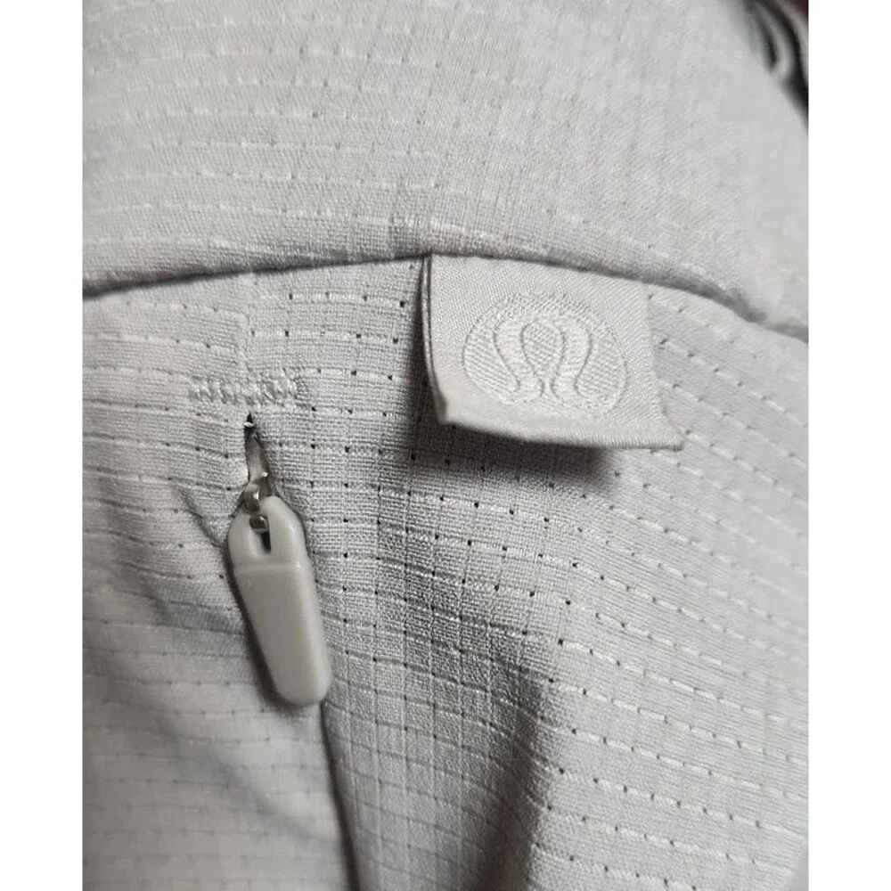 Lululemon Men's Grey-Biege Athleisure Pants Size 31